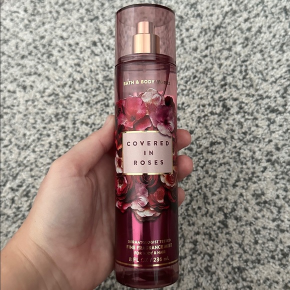 Covered in Roses Mist - Picture 4 of 5